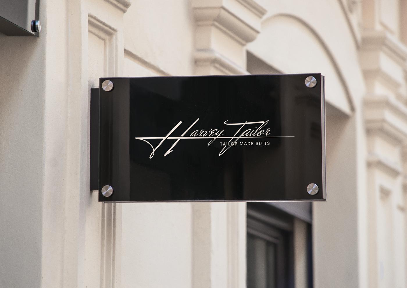 Harvey Tailor の看板
